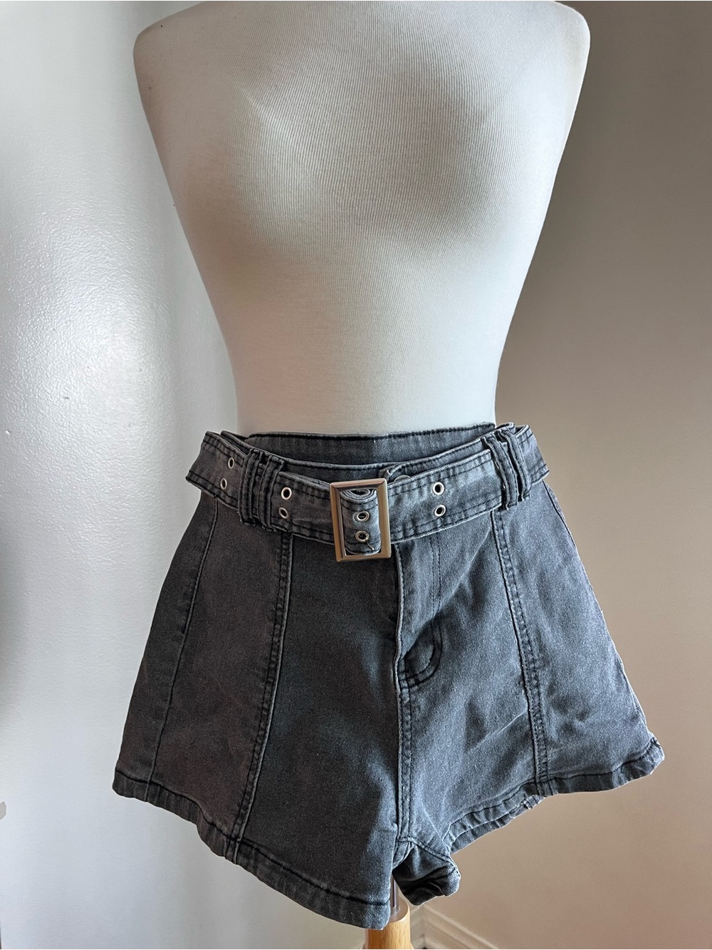 High waist shorts w belt